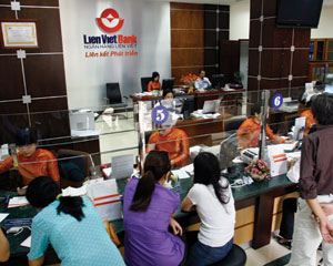 Áp lực tăng lãi suất huy động